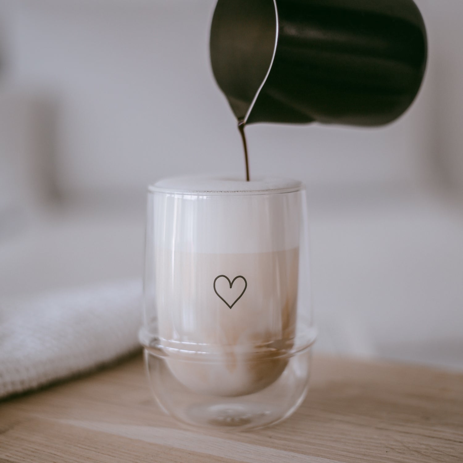 Doppelwandiges Latte Macchiato Glas Herz (Eulenschnitt) - Shades of Home