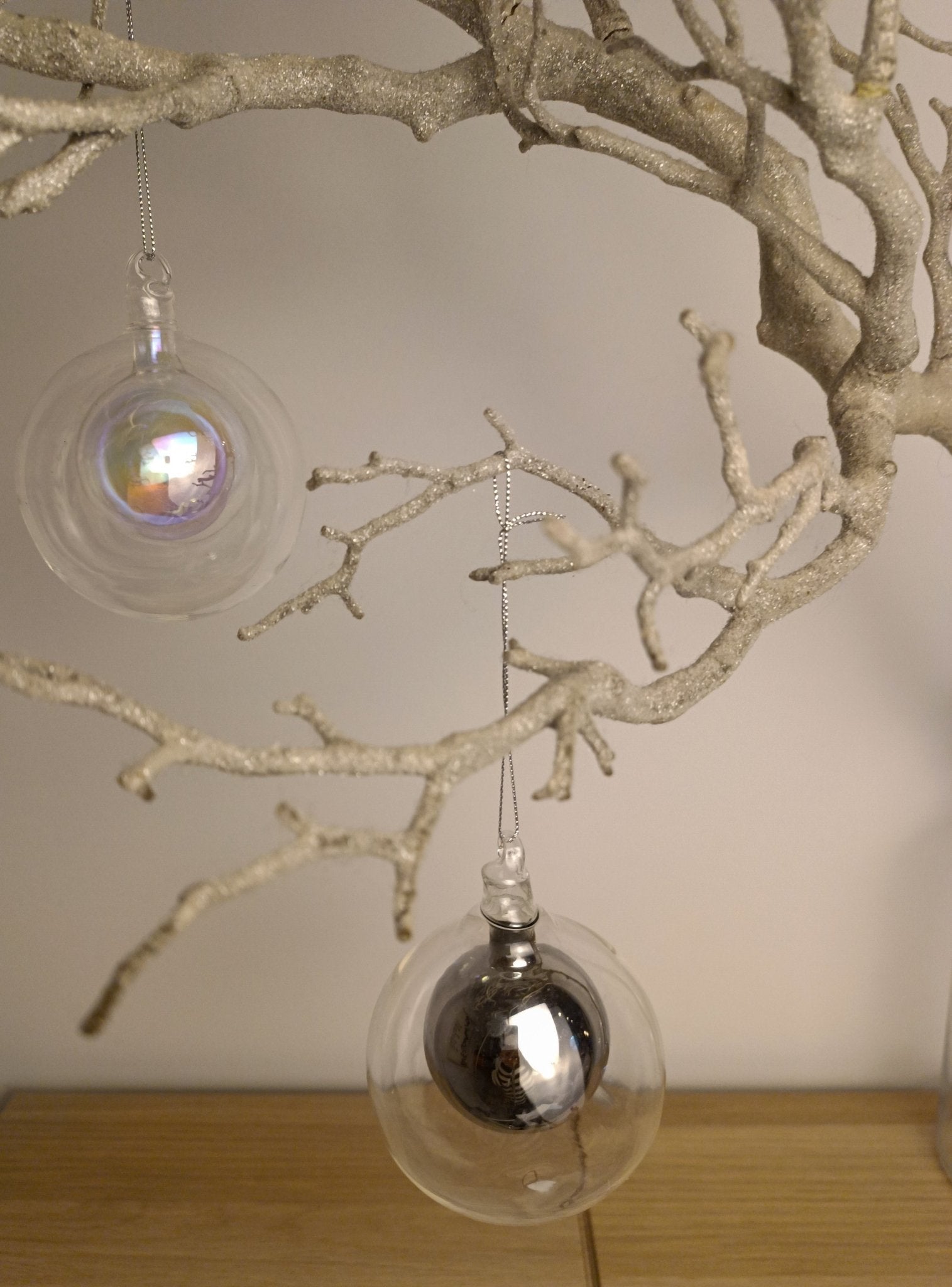 Mundgeblasene Kugeln im Modernen Style - Shades of Home