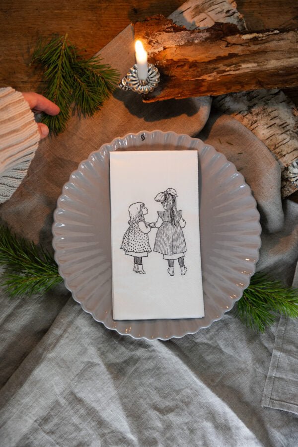 Papierservietten mit Madicken - Illustration – für Festtafel - Shades of Home