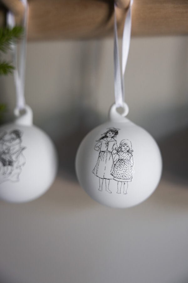 "Weihnachtskugeln mit Madita & Schwester – Skandinavischer Zauber" 3er Set - Shades of Home