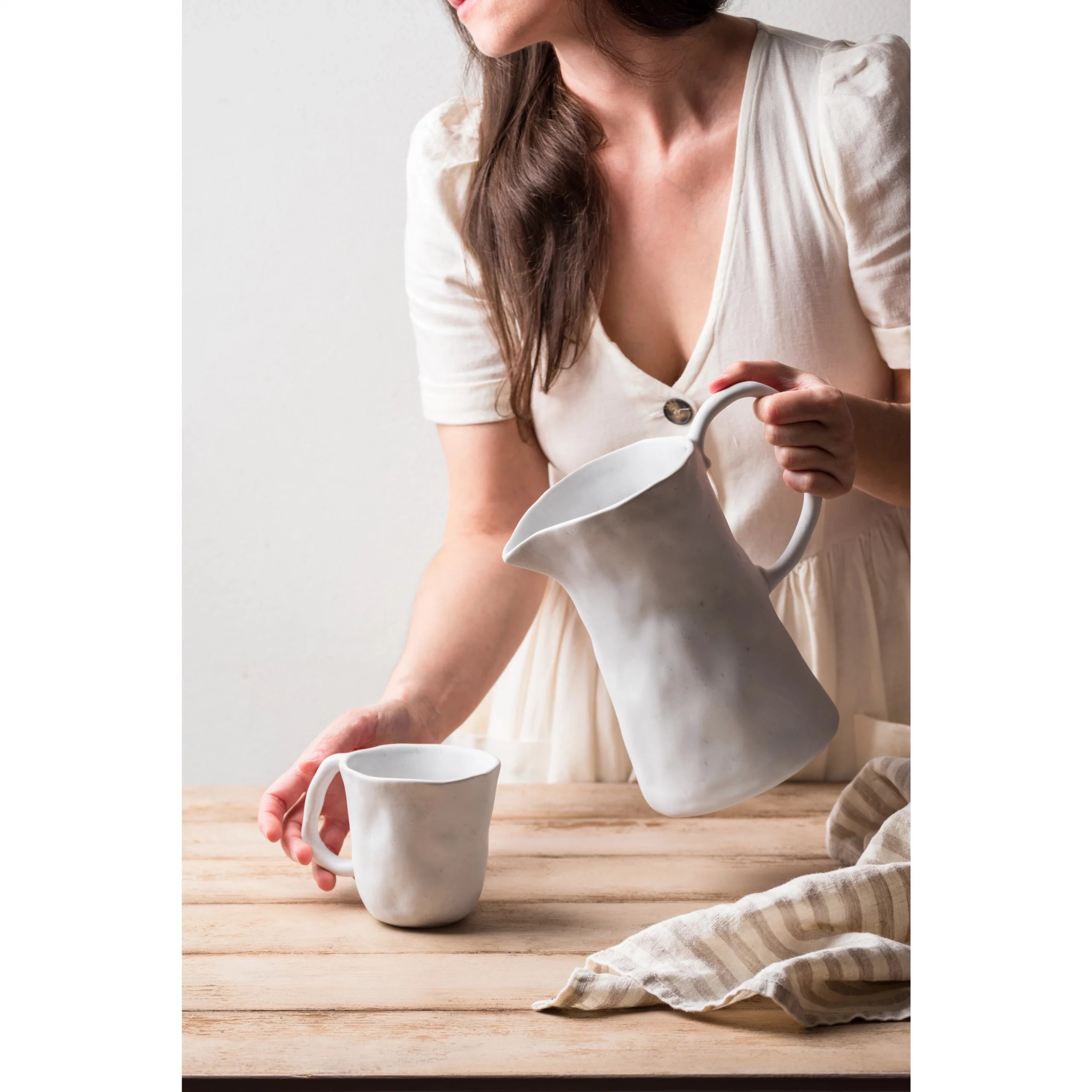 Steingut Krug Nature Shape / weiß 1600ml