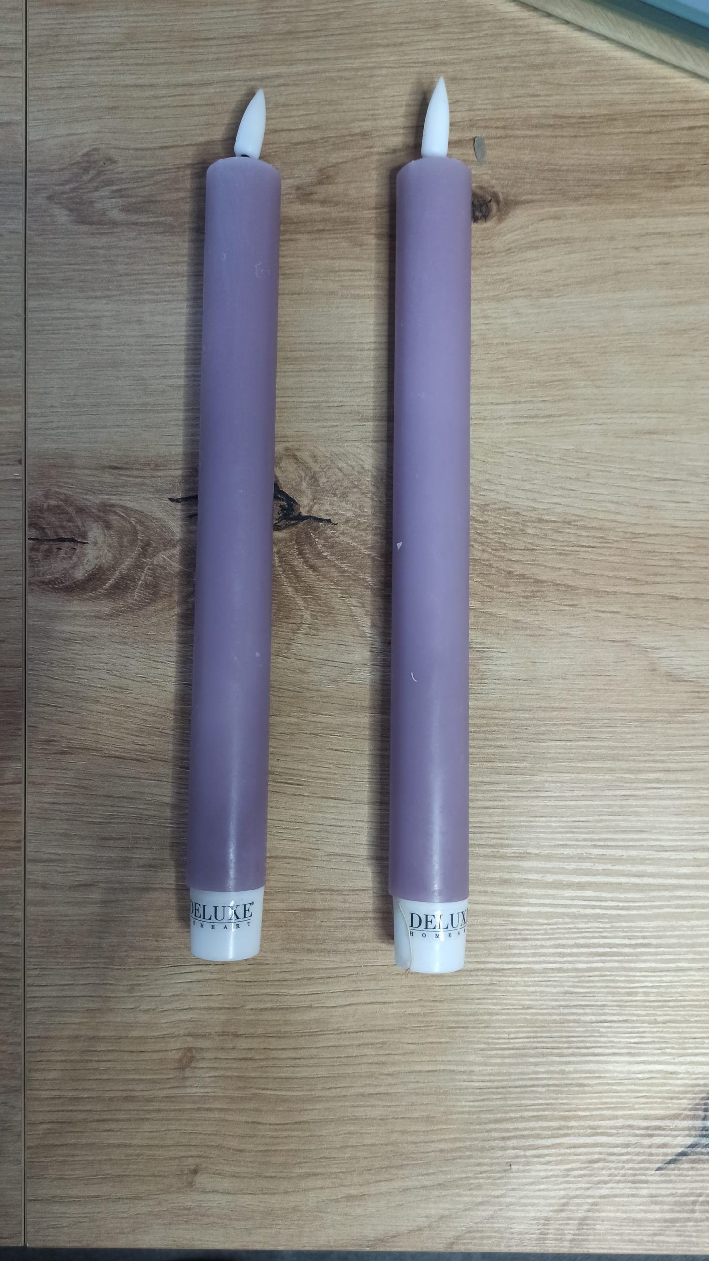 LED Stabkerze 2er Set Real Flame Flieder Deluxe Homeart