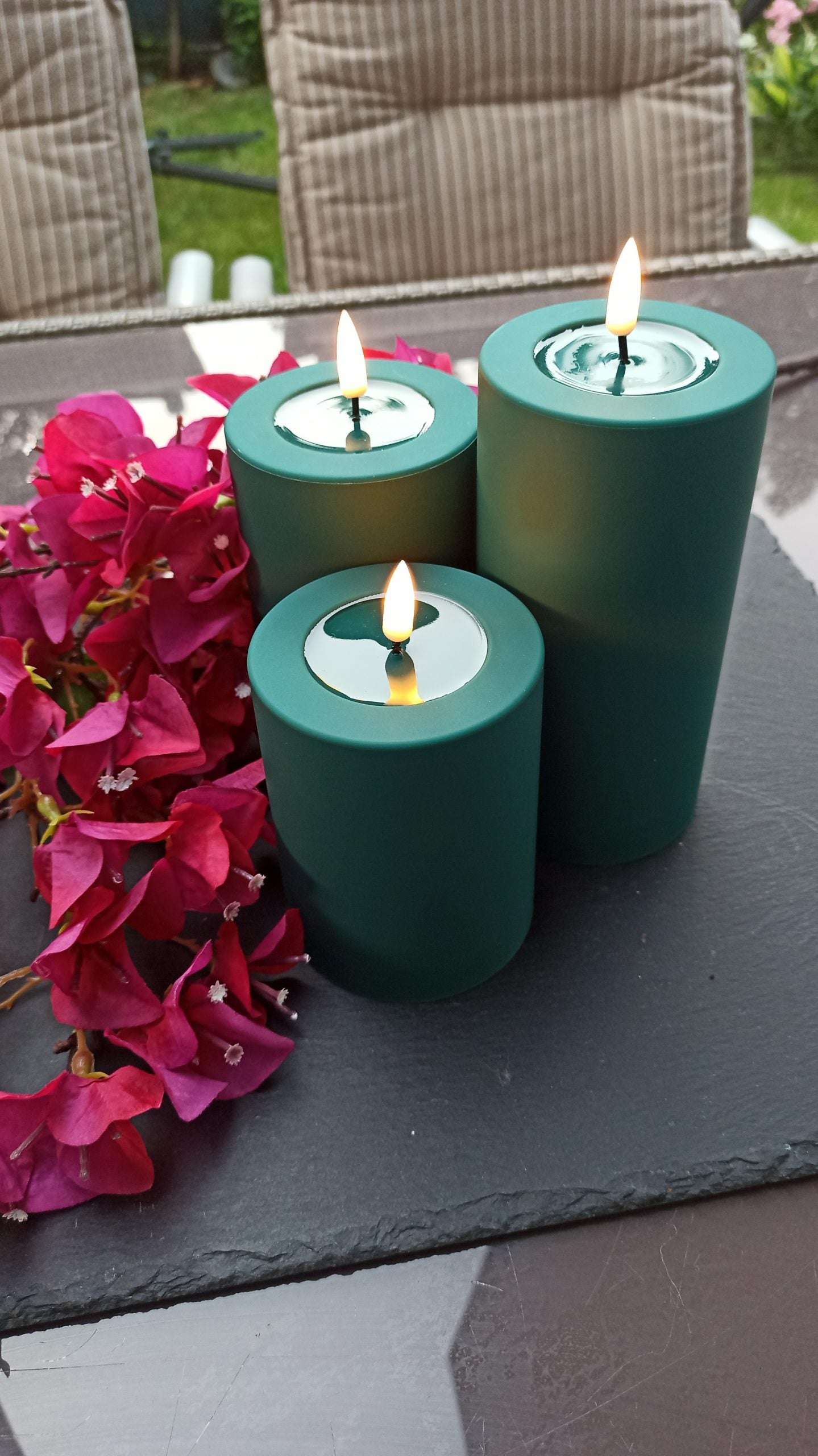 LED Stumpenkerze Real Flame Outdoor Dunkelgrün